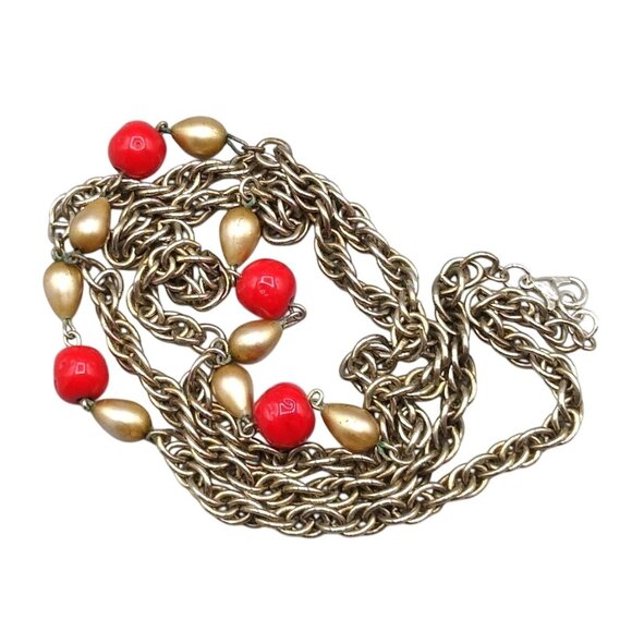 Prince of Wales Chain Vintage Station Necklace, Gold Tone with Bright Red Glass - Picture 5 of 5
